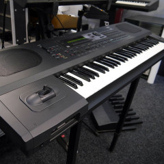 Прокат клавиш Korg i4s, клавишный инструмент-самоиграйка напрокат в Москве