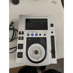 СД-проигрыватель для ди-джеев Pioneer CDJ-100s