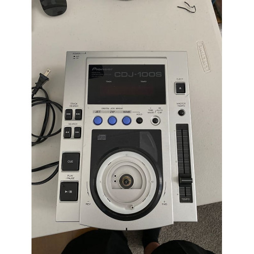 СД-проигрыватель для ди-джеев Pioneer CDJ-100s