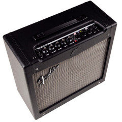 Аренда гитарного комбика Fender Mustang