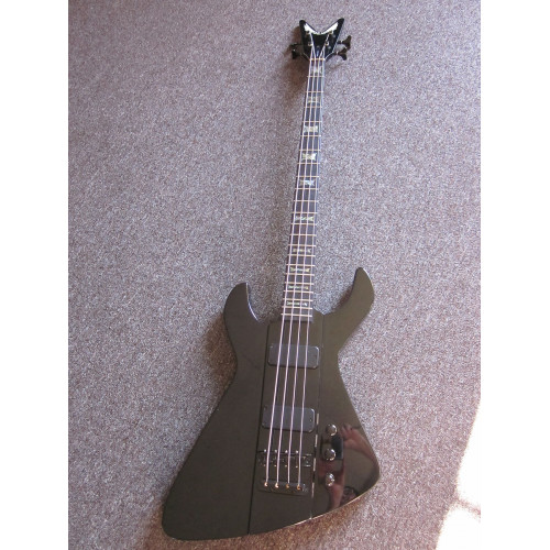 Черная басовая гитара Dean Demonator 4 CBK Classic